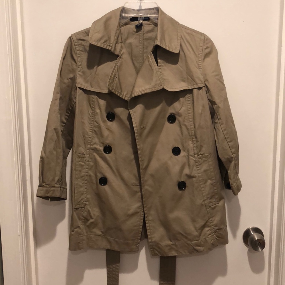 Gap 3/4 sleeve trench coat